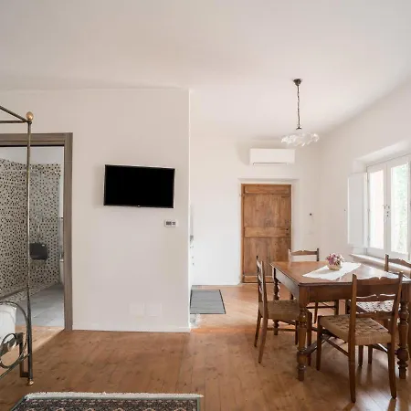 Umbrian Charm With Pool Alfresco Delight