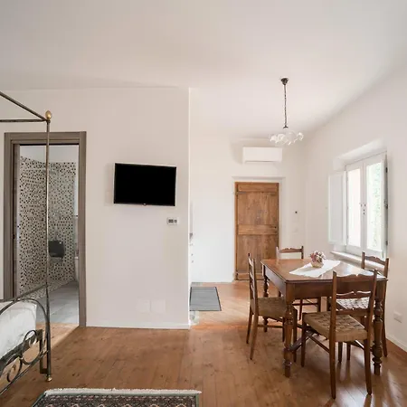 Umbrian Charm With Pool Alfresco Delight Appartement